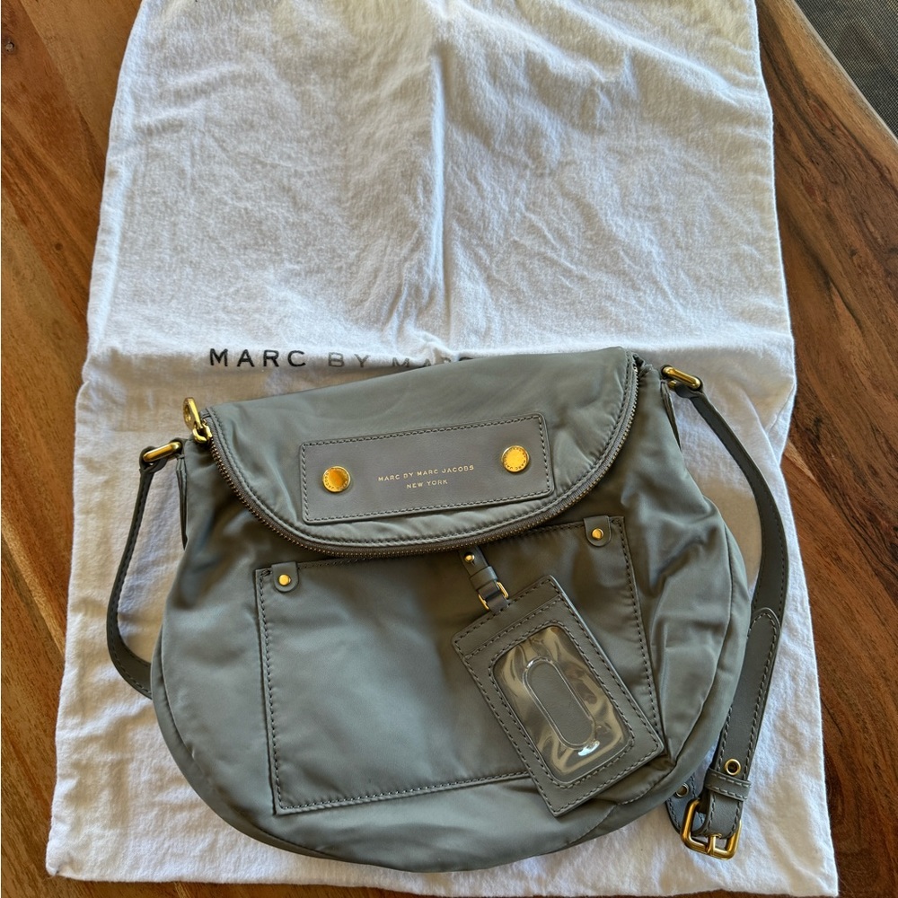 Marc by Marc Jacob’s Natasha grey nylon crossbody bag does not include dust bag
